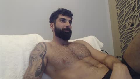 cuteeboy online show from January 28, 2025, 8:15 pm