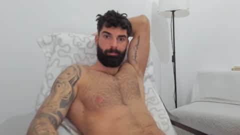cuteeboy online show from February 12, 2025, 6:40 am