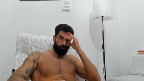 cuteeboy online show from October 29, 2025, 3:58 pm