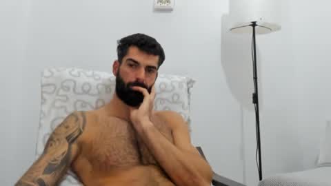 cuteeboy online show from November 10, 2025, 6:34 am