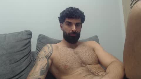 Snapshot of cuteeboy chatting on February 5, 2026, 8:35 pm cuteeboy online show from February 5, 2026, 8:35 pm