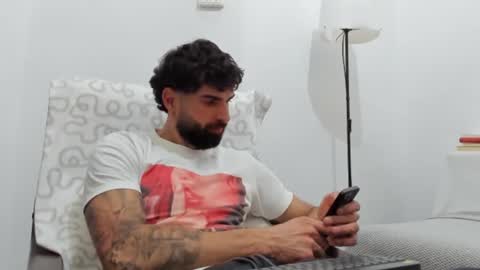 Snapshot of cuteeboy chatting on February 28, 2026, 4:41 pm cuteeboy online show from February 28, 2026, 4:41 pm