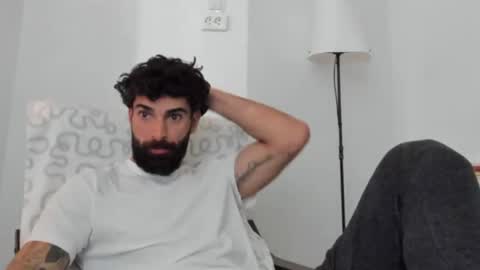 Snapshot of cuteeboy chatting on March 17, 2026, 12:19 pm cuteeboy online show from March 17, 2026, 12:19 pm