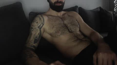 cuteeboy online show from April 22, 2026, 4:59 am