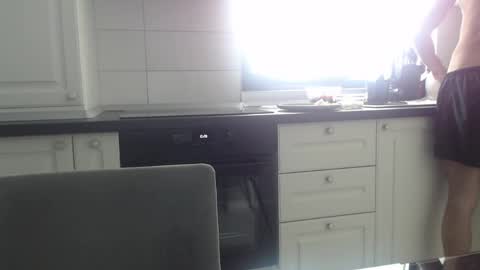 cuteeboy online show from May 4, 2026, 7:26 am