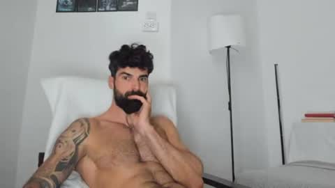 cuteeboy online show from June 23, 2026, 6:11 am