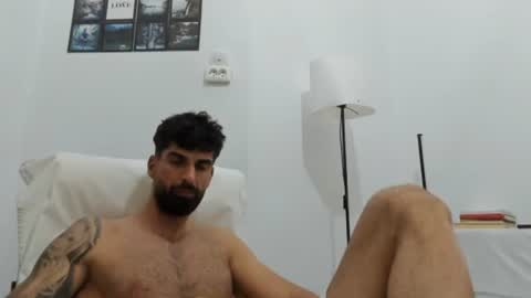 cuteeboy online show from June 26, 2026, 6:12 pm