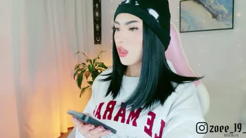 Zoe  online show from June 23, 2026, 3:37 am
