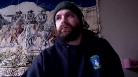 cutehungboi online show from January 5, 2025, 7:49 pm