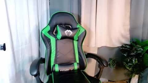 Snapshot of cuteleemoreno chatting on February 5, 2026, 2:11 pm cuteleemoreno online show from February 5, 2026, 2:11 pm