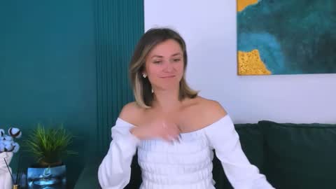 Snapshot of cutemirage chatting on September 16, 2025, 2:40 pm cutemirage online show from September 16, 2025, 2:40 pm