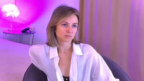 Snapshot of cutemirage chatting on October 22, 2025, 2:28 pm cutemirage online show from October 22, 2025, 2:28 pm