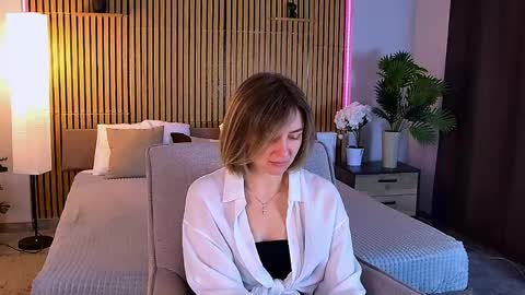 cutemirage online show from May 4, 2026, 2:35 pm