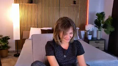 cutemirage online show from May 23, 2026, 2:54 pm