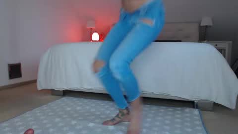 CuteMoments online show from January 18, 2025, 3:27 pm
