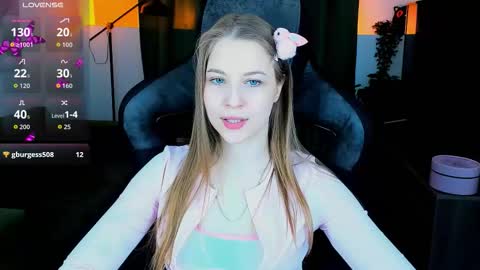 Snapshot of cutemousee chatting on March 10, 2026, 9:03 am Rina online show from March 10, 2026, 9:03 am