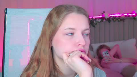 Snapshot of cutemousee chatting on April 22, 2026, 11:12 am Rina online show from April 22, 2026, 11:12 am