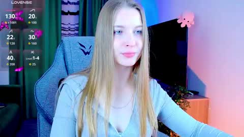 Snapshot of cutemousee chatting on April 26, 2026, 6:33 am Rina online show from April 26, 2026, 6:33 am