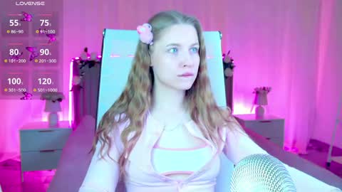 Snapshot of cutemousee chatting on April 29, 2026, 9:35 am Rina online show from April 29, 2026, 9:35 am