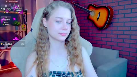 Snapshot of cutemousee chatting on May 20, 2026, 6:19 am Rina online show from May 20, 2026, 6:19 am