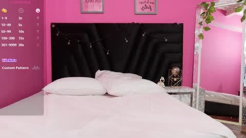 cutepetitee online show from September 14, 2025, 7:46 pm