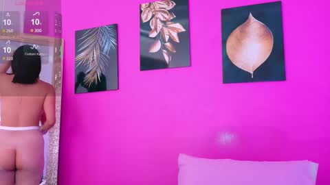 cutepetitee online show from September 30, 2025, 8:03 pm