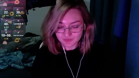 cutepie33 online show from September 17, 2025, 2:19 pm