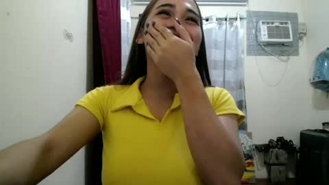 Snapshot of cutepinay143 chatting on July 4, 2026, 12:00 pm isabel online show from July 4, 2026, 12:00 pm