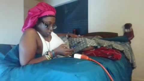 Snapshot of cuteshotkiki chatting on October 27, 2025, 1:15 pm mary mack online show from October 27, 2025, 1:15 pm