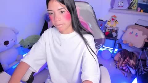  - independent model online show from October 17, 2025, 12:47 am