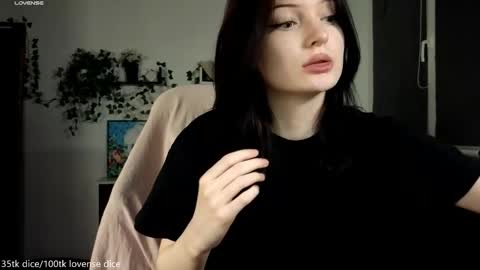 Snapshot of cuteuserr chatting on February 19, 2025, 6:00 pm Anie online show from February 19, 2025, 6:00 pm