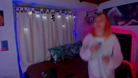 Snapshot of cuteweed420 chatting on January 27, 2025, 5:47 am cuteweed420 online show from January 27, 2025, 5:47 am