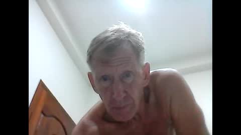 cutewhitebutt online show from September 20, 2025, 10:55 pm