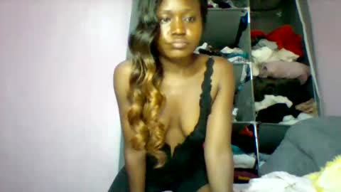 Snapshot of cutezola chatting on October 21, 2025, 5:24 pm cutezola online show from October 21, 2025, 5:24 pm