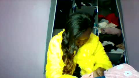 Snapshot of cutezola chatting on October 22, 2025, 5:30 am cutezola online show from October 22, 2025, 5:30 am