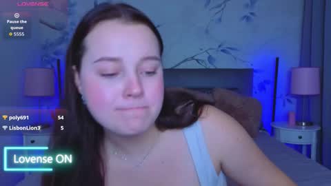 Nika  online show from October 10, 2025, 9:03 pm