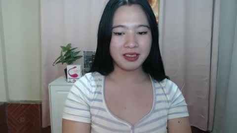 cutie_asianwoman online show from December 15, 2024, 10:15 pm