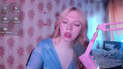 Snapshot of cutie_bambi_ chatting on July 17, 2026, 12:12 pm Bambi online show from July 17, 2026, 12:12 pm