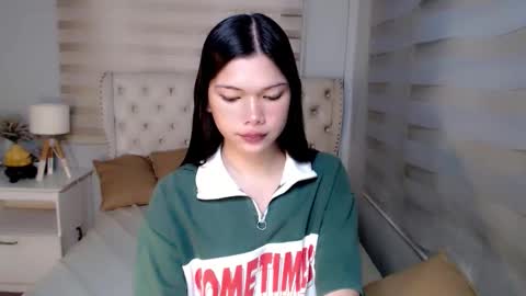 cutie_chinnie online show from April 12, 2026, 4:23 pm