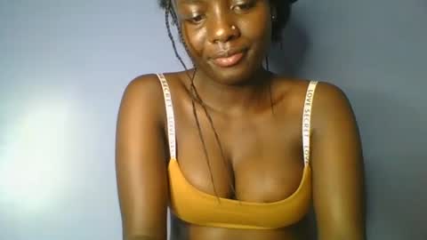 Snapshot of cutie_choco chatting on April 3, 2026, 2:04 pm cutie_choco online show from April 3, 2026, 2:04 pm