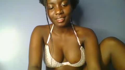 Snapshot of cutie_choco chatting on April 5, 2026, 9:01 pm cutie_choco online show from April 5, 2026, 9:01 pm