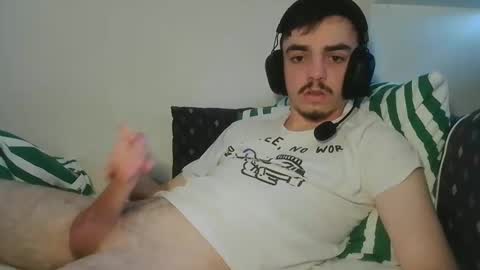 Snapshot of cutie_garlix chatting on March 8, 2026, 2:54 pm cutie garlix online show from March 8, 2026, 2:54 pm