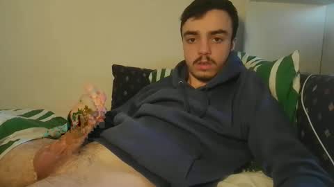 Snapshot of cutie_garlix chatting on March 17, 2026, 3:26 pm cutie garlix online show from March 17, 2026, 3:26 pm