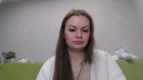 Chloe online show from March 2, 2025, 8:16 am