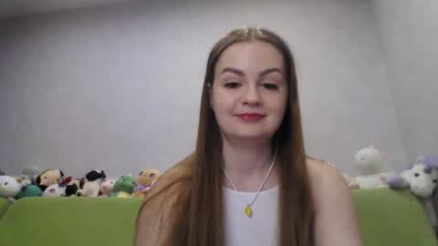 Snapshot of cutie_klo_ chatting on April 4, 2026, 12:09 am Chloe online show from April 4, 2026, 12:09 am