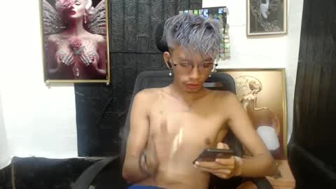 Snapshot of cutie_mico chatting on February 12, 2025, 10:14 am cutie_mico online show from February 12, 2025, 10:14 am