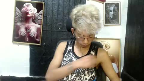 Snapshot of cutie_mico chatting on February 25, 2025, 6:25 am cutie_mico online show from February 25, 2025, 6:25 am