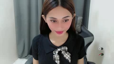 cutie_mitcha online show from February 15, 2025, 9:27 am