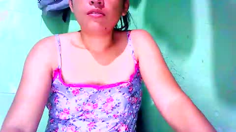 cutie_pie02 online show from September 12, 2025, 11:43 am