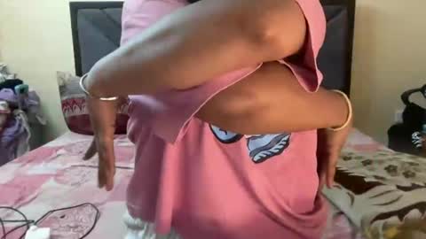 Snapshot of cutie_ruhi chatting on June 13, 2026, 4:21 am Ruhii online show from June 13, 2026, 4:21 am